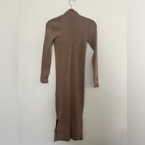 Tan Mock Neck Ribbed Bodycon Dress🐻 - Picture 2 of 4